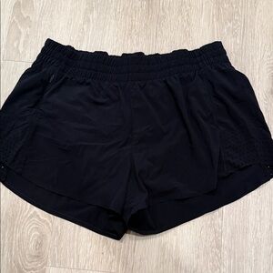 Athleta hustle 3” short